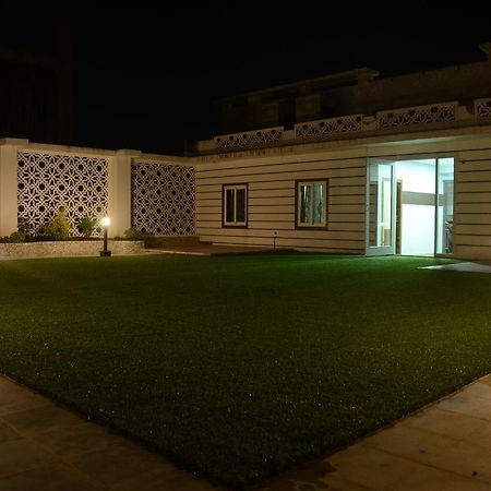 Blue Bay Resort Puri Exterior foto