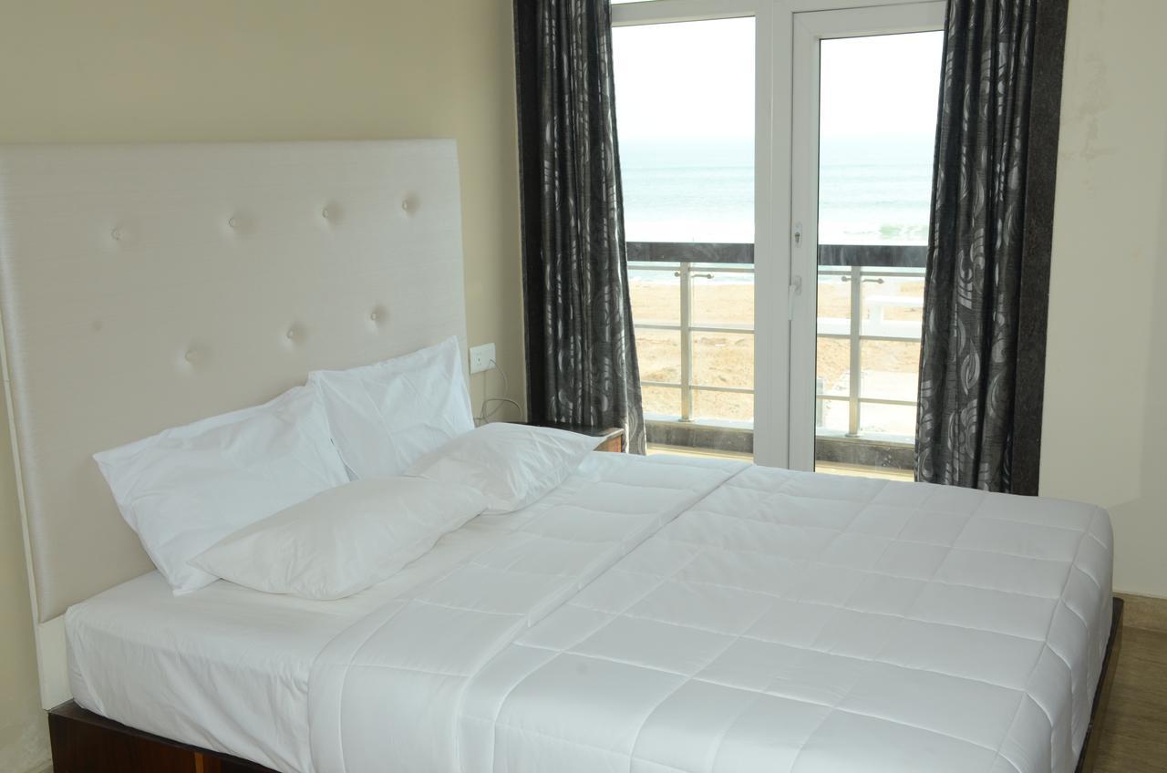Blue Bay Resort Puri Exterior foto